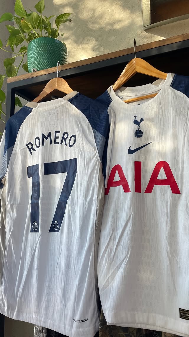 Tottenham 24/25 - Titular - Dorsal Romero - Versión Jugador